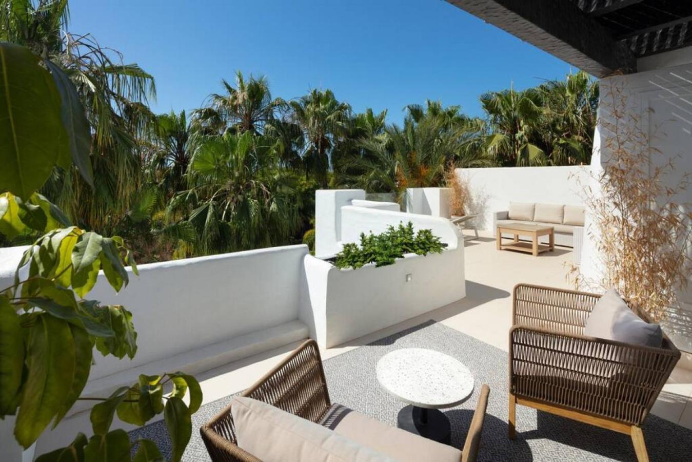 Drago 32 - Stunning Duplex In Puente Apartment